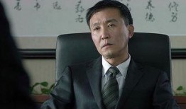 杨毅爆料换帅是真的吗视频,真相揭秘，视频揭示球队新动向